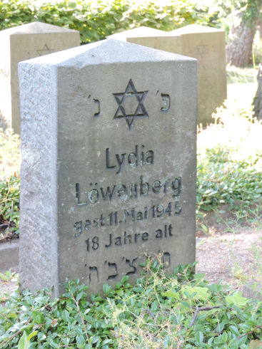 Last resting place of Lydia Loewenberg on the Jewish cemetery in Neustadt in Holstein.